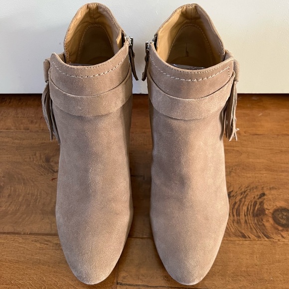 Franco Sarto Tan Heeled Booties w/ Fringe Detail - Size 10 - Picture 2 of 6